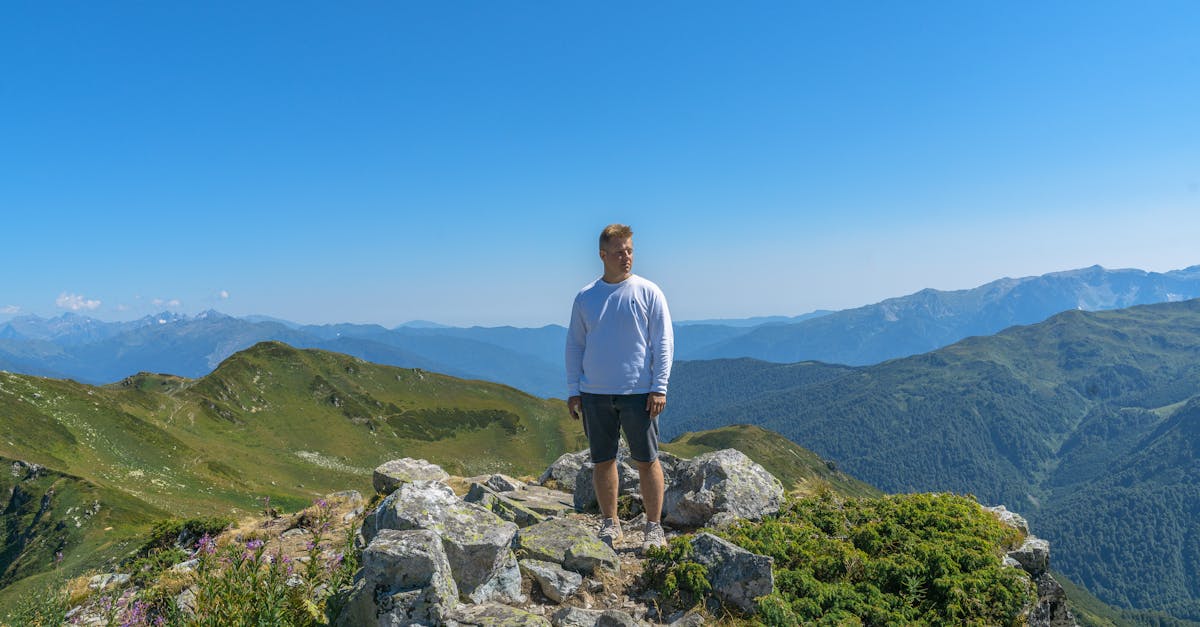 entfliehen sie in die berge und genießen sie erholsame bergferien voller abenteuer, natur und atemberaubender ausblicke. planen sie jetzt ihren perfekten urlaub in den alpen!
